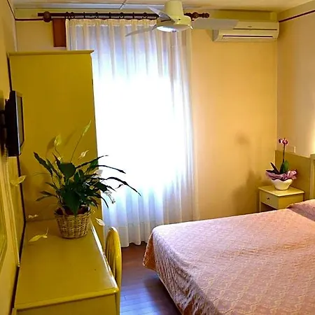 호텔 Ezzelino 3*